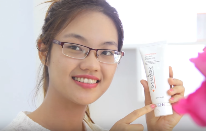 Bí quyết chăm sóc da với sữa rửa mặt trắng da Sakura Whitening Facial Cleanser